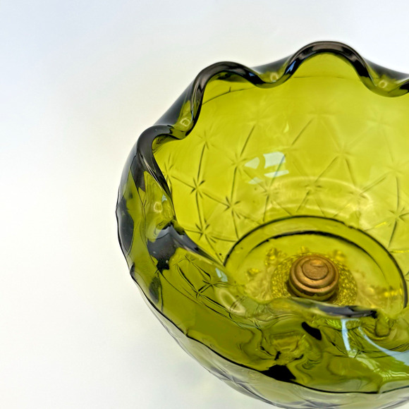 Vintage Green Indiana Glass Bowl Mesh Quilted Diamond Pineapple Metal Base - Picture 3 of 8